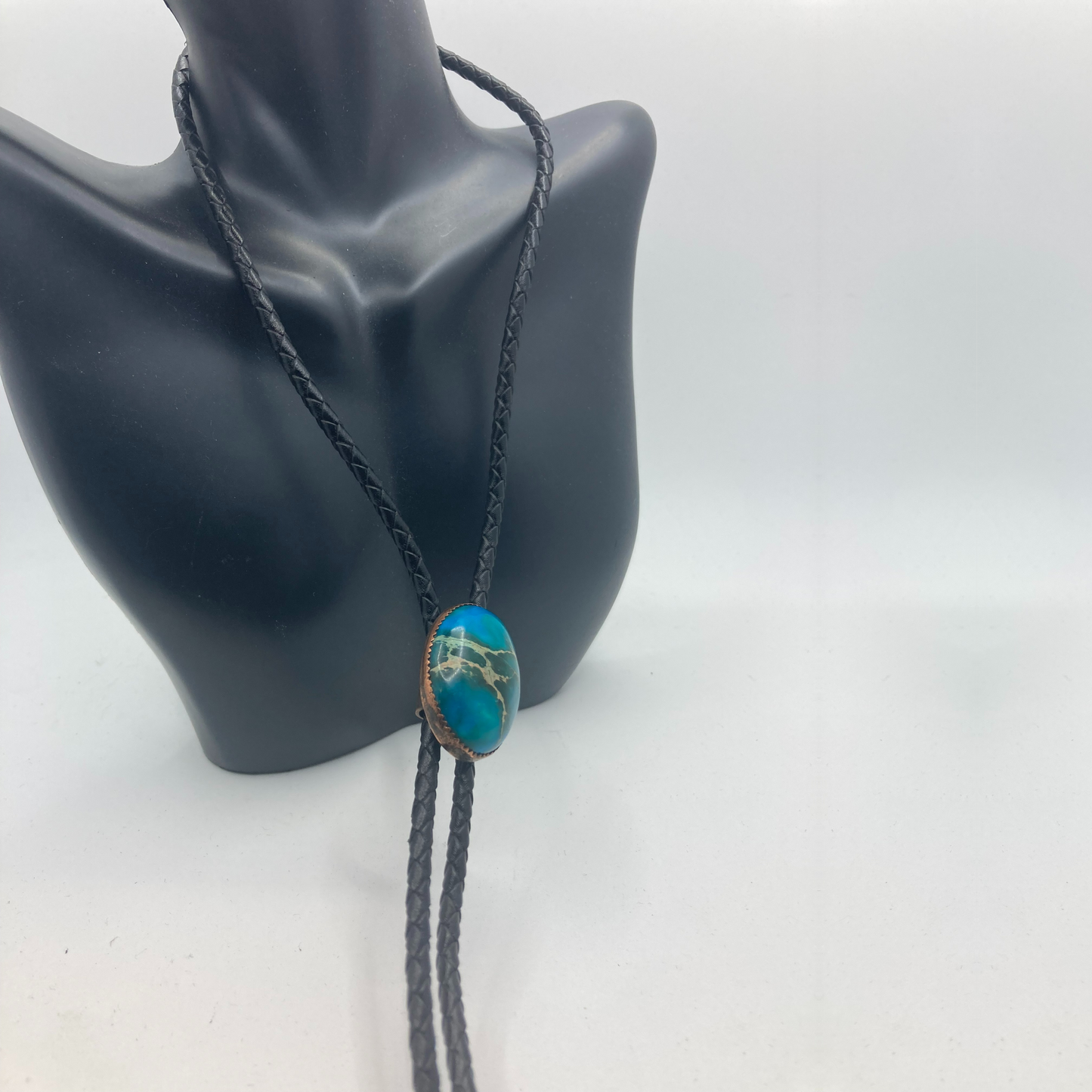 Rounded Oval Turquoise Bolo